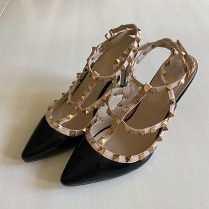 Studded Pumps Black and Gold